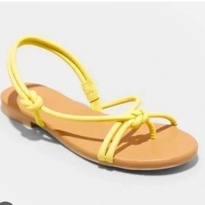 Universal thread yellow sandals